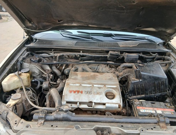 TOYOTA HIGHLANDER 2004 FOR SALE IN LAGOS
