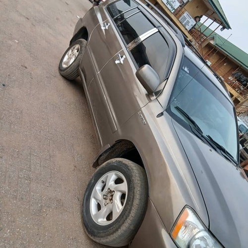 TOYOTA HIGHLANDER 2004 FOR SALE IN LAGOS