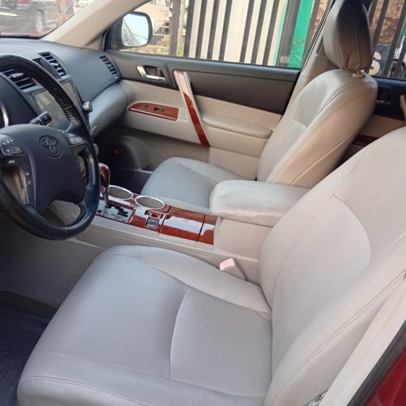 Toyota Highlander 2008 Registered, neatly used for Sale In Lagos image