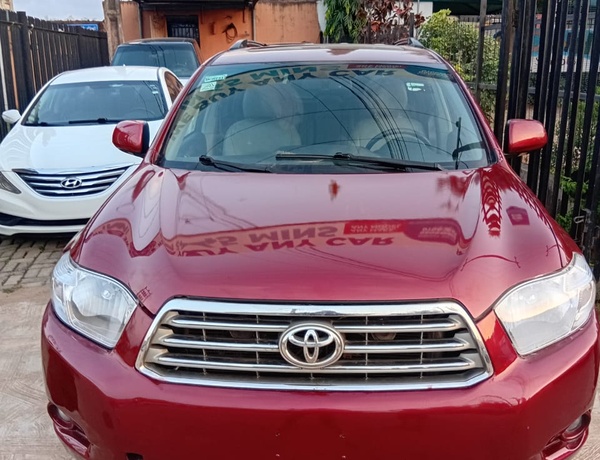 Toyota Highlander 2008 Registered, neatly used for Sale In Lagos