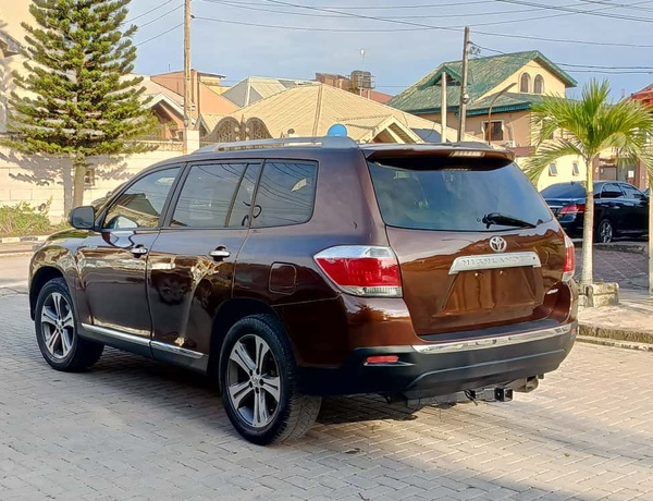 Toyota Highlander  2008 Upgraded to 2013