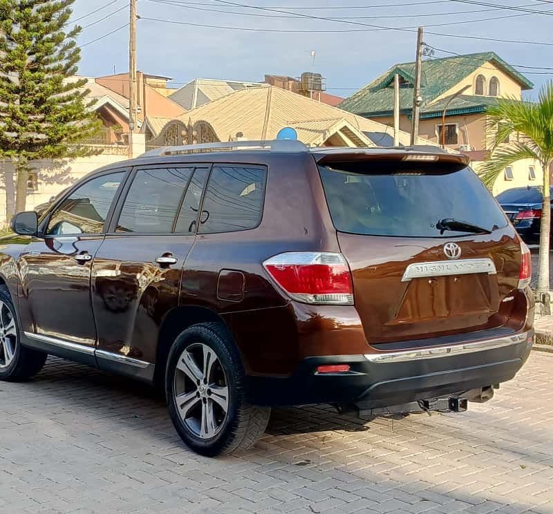 Toyota Highlander  2008 Upgraded to 2013 image