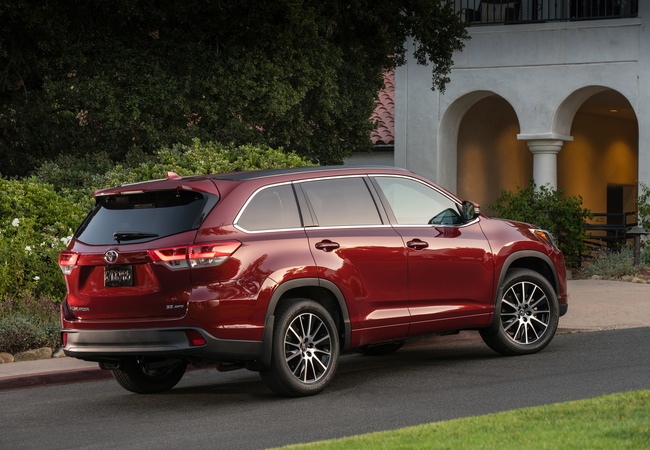 Toyota HighLander image 4