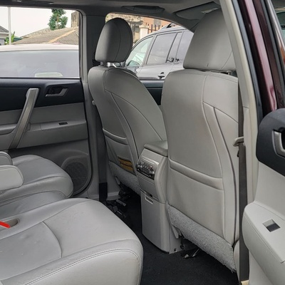 Toyota Highlander in Ogba