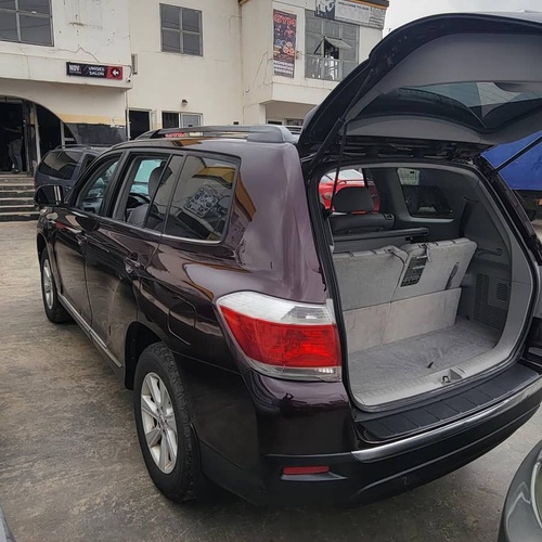 Toyota Highlander in Ogba