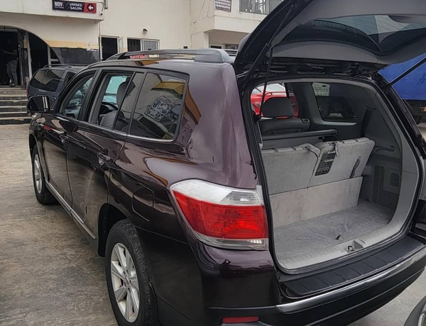 Toyota Highlander in Ogba