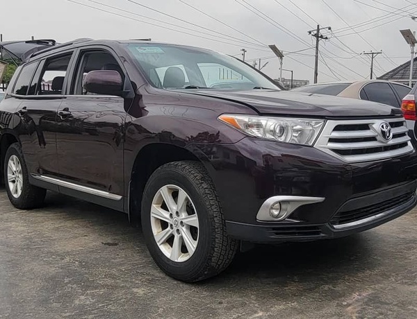 Toyota Highlander in Ogba