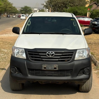 Toyota Hilux 2015 model for Sale In Abuja