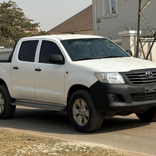 Toyota Hilux 2015 model for Sale In Abuja