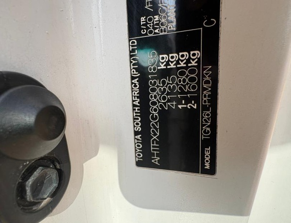 Toyota Hilux 2015 model for Sale In Abuja