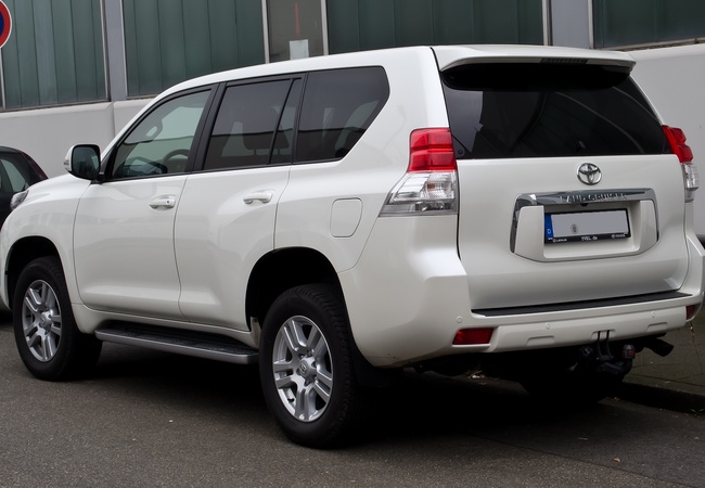 Toyota Land Cruiser Prado image 3