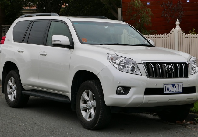 Toyota Land Cruiser Prado image 2