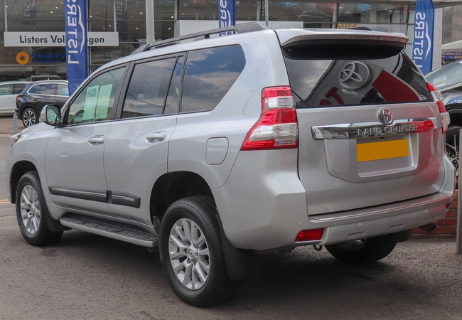 Toyota Land Cruiser Prado image 2