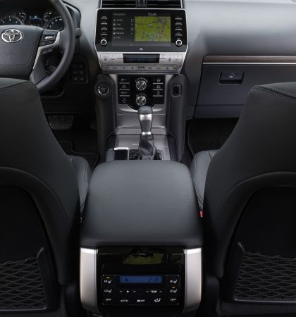 Toyota Land Cruiser Prado image 2