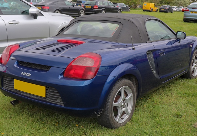 Toyota MR2 image 3