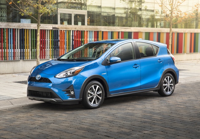 Toyota Prius c image 2
