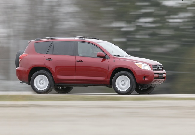 Toyota RAV4 image 4