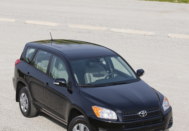 Toyota RAV4 image 2