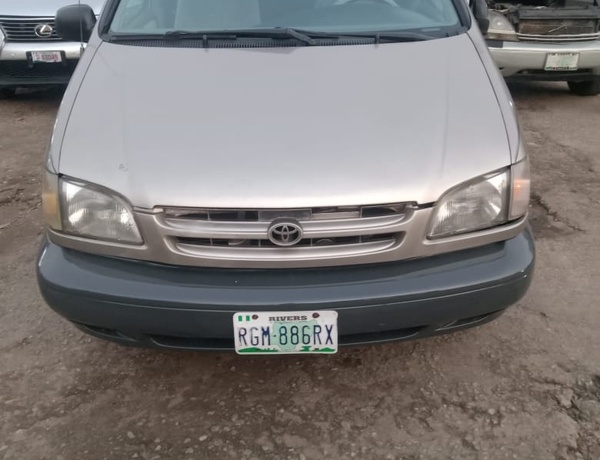 Toyota Sienna 2003 Model For Sale In Aba
