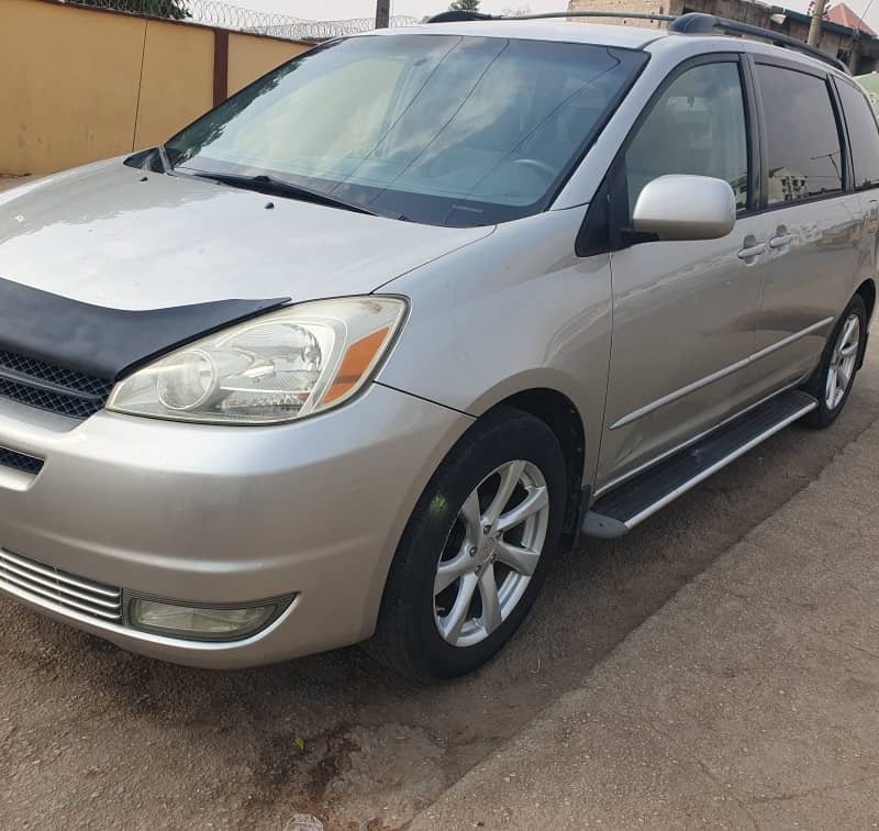 Toyota sienna 2005 in sango otta image