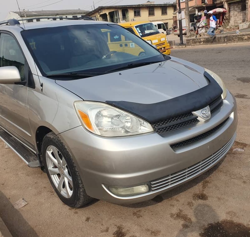 Toyota sienna 2005 in sango otta image