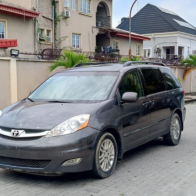 Toyota Sienna 2009 Limited AWD for Sale In Lagos