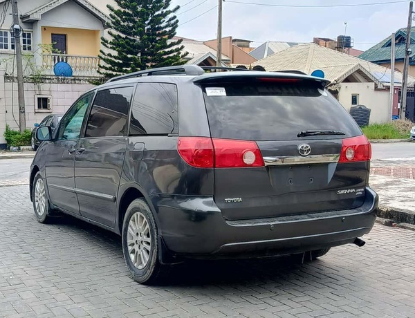 Toyota Sienna 2009 Limited AWD for Sale In Lagos