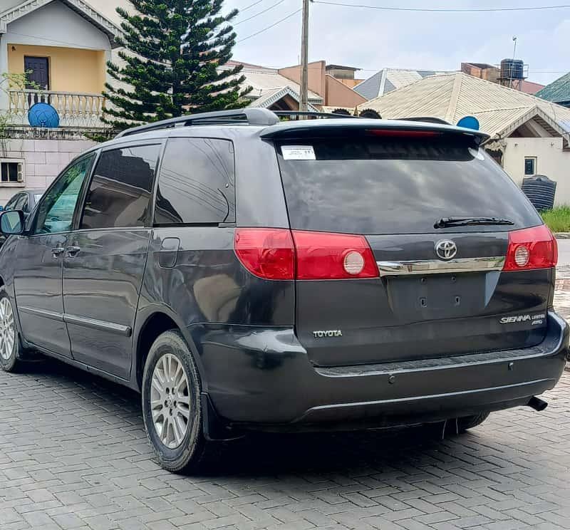 Toyota Sienna 2009 Limited AWD for Sale In Lagos image