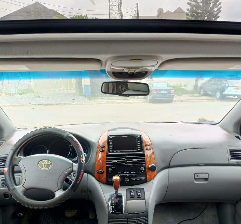 Toyota Sienna 2009 Limited AWD for Sale In Lagos image
