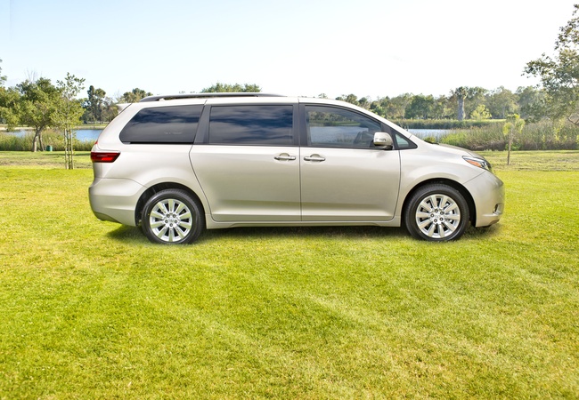 Toyota Sienna image 5