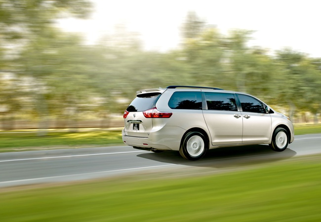 Toyota Sienna image 3