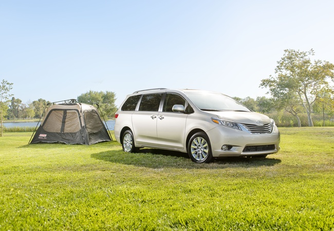 Toyota Sienna image 2