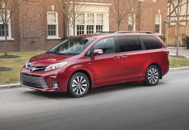 Toyota Sienna image 2