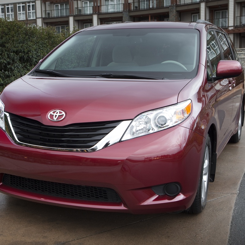 2008-2011 Toyota Sienna LE