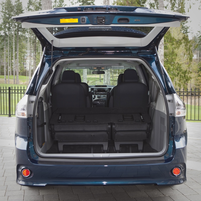Toyota Sienna LE image