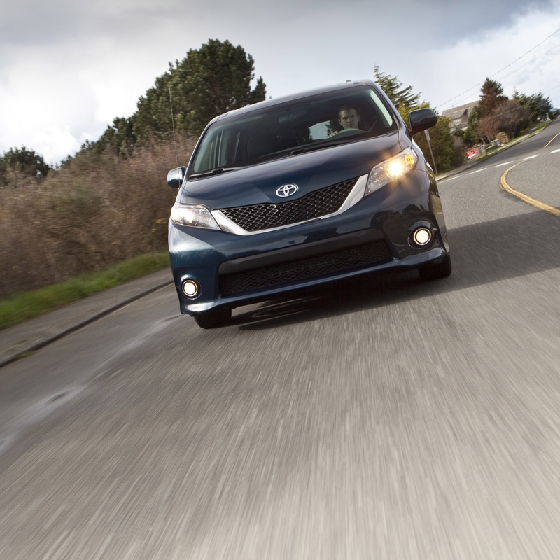 Toyota Sienna LE image