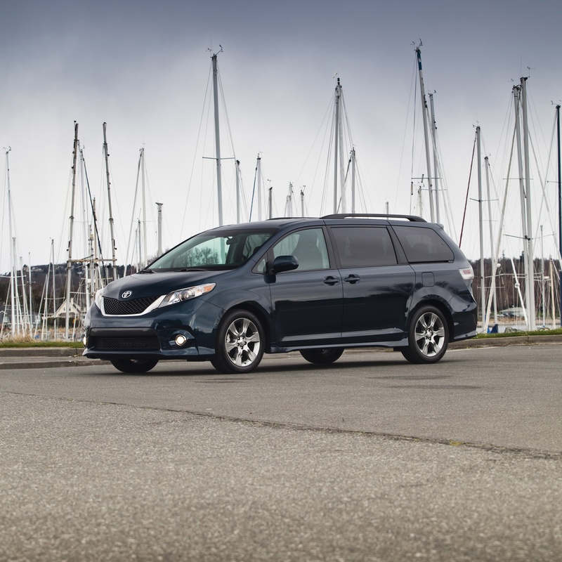 Toyota Sienna LE image
