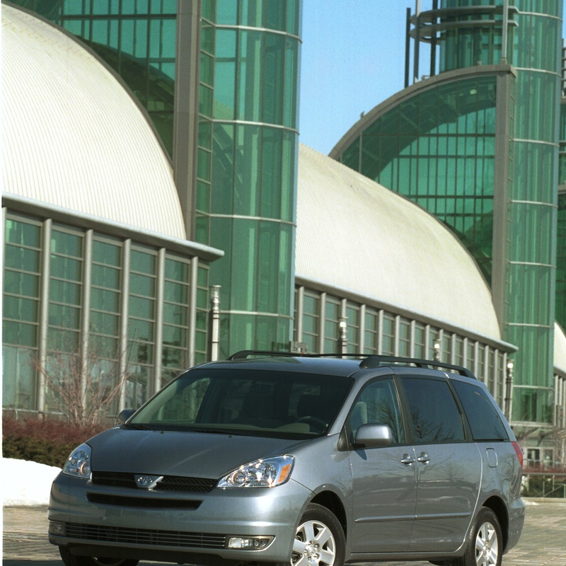 Toyota Sienna SE image
