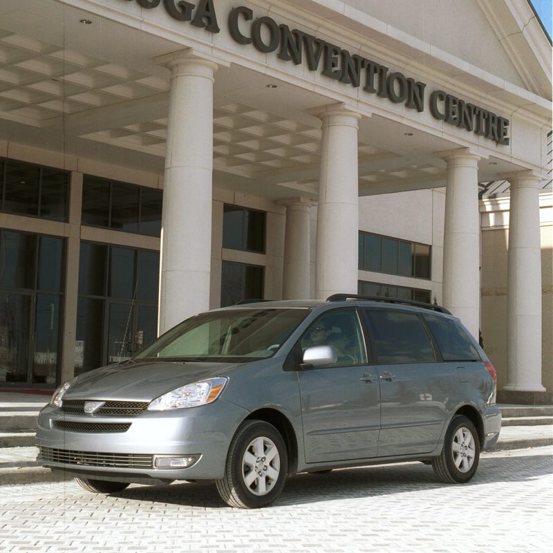 Toyota Sienna SE image