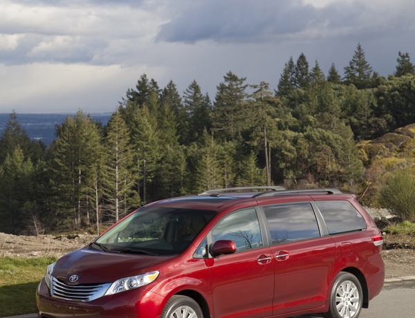 Toyota Sienna SE