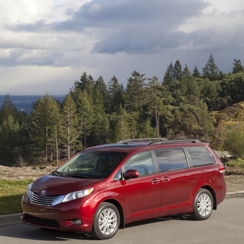 Toyota Sienna SE image