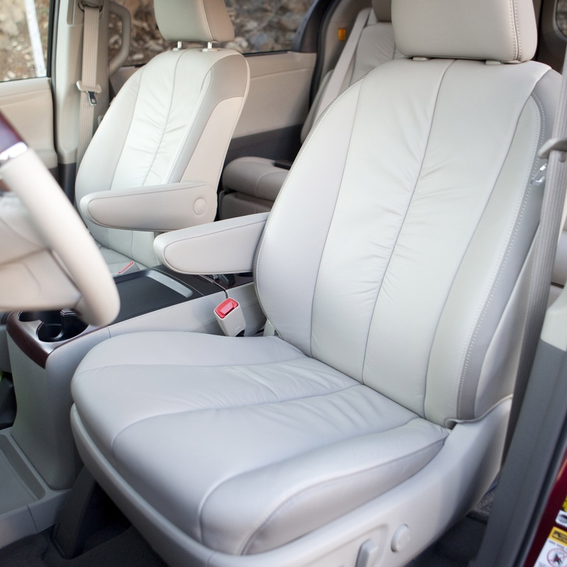 Toyota Sienna SE image