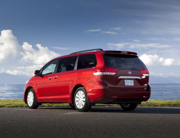 Toyota Sienna SE