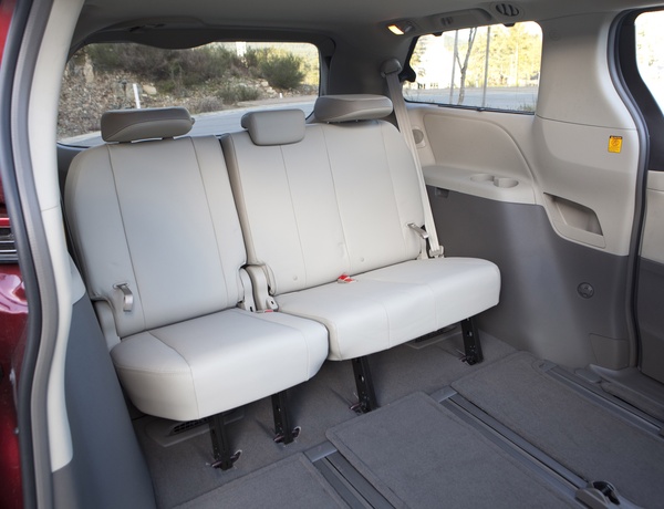 Toyota Sienna SE