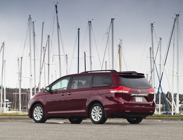 Toyota Sienna SE