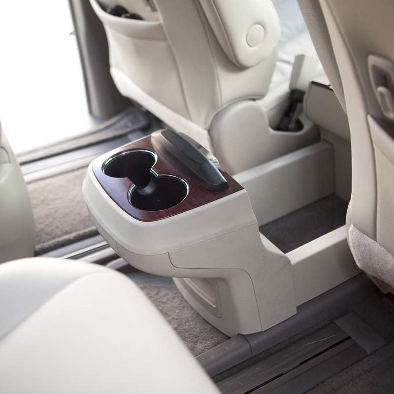 Toyota Sienna SE image