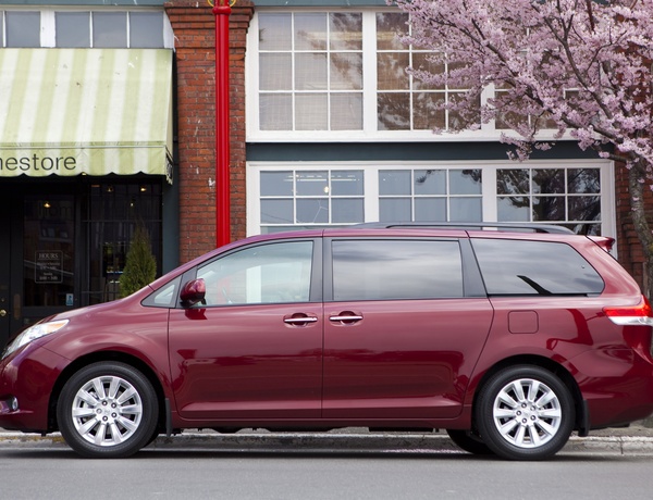 Toyota Sienna SE