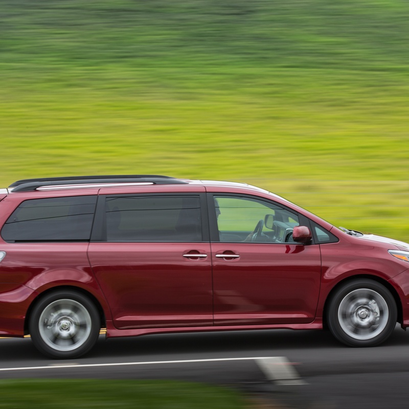 Toyota Sienna SE image