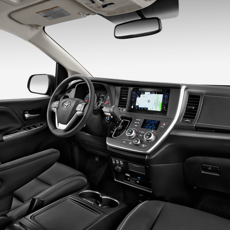 Toyota Sienna SE image