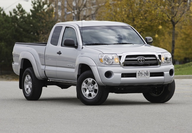 Toyota Tacoma image 2